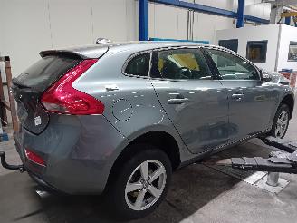 Volvo V-40 V40 (MV) Hatchback 5-drs 2.0 D4 16V (D4204T14) [140kW]  (05-2014/08-20=
19) picture 3