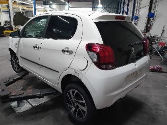 Peugeot 108 108 Hatchback 1.0 12V (1KRFE(CFB)) [51kW]  (05-2014/...) picture 4