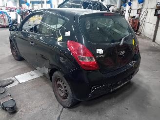 Hyundai I-20 i20 Hatchback 1.2i 16V (G4LA) [57kW]  (09-2008/12-2012) picture 4