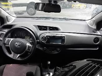 Toyota Yaris Yaris III (P13) Hatchback 1.33 16V Dual VVT-I (1NRFE) [73kW]  (09-2011=
/09-2020) picture 5