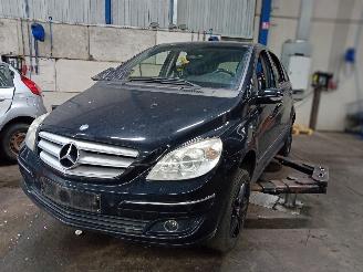 Uttjänta bilar auto Mercedes B-klasse B (W245) Hatchback 1.7 B-170 16V (M266.940) [85kW]  (03-2005/11-2011) 2006/0