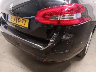 Peugeot 308 308 SW (L4/L9/LC/LJ/LR) Combi 5-drs 1.2 12V e-THP PureTech 110 (EB2DT(=
HNZ)) [81kW]  (03-2014/12-2021) picture 19