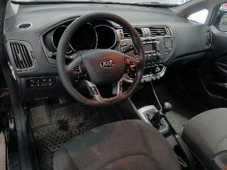 Kia Rio Rio III (UB) Hatchback 1.2 CVVT 16V (G4LA5) [63kW]  (09-2011/12-2017) picture 11