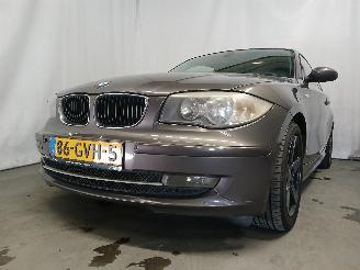 Voiture accidenté BMW 1-serie 1 serie (E81) Hatchback 3-drs 116i 1.6 16V (N43-B16A) [90kW]  (03-2007=
/12-2011) 2008/9