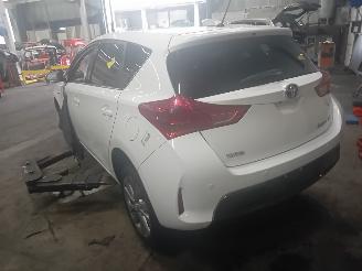 Toyota Auris Auris (E18) Hatchback 5-drs 1.8 16V Hybrid (2ZRFXE) [100kW]  (10-2012/=
03-2019) picture 4