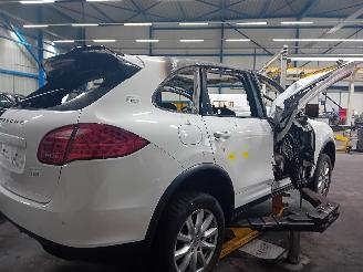 Porsche Cayenne Cayenne II (92A) SUV 3.0 D V6 24V (MCR.CA(Euro 5)) [180kW]  (06-2011/0=
5-2018) picture 3
