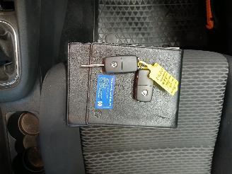 Volkswagen Golf Golf VI (5K1) Hatchback 1.6 TDI 16V (CAYC(Euro 5)) [77kW]  (02-2009/11=
-2012) picture 27