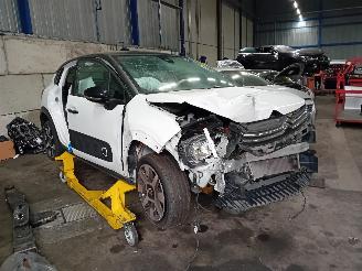 Citroën C3 C3 (SX/SW) Hatchback 1.2 12V e-THP PureTech 110 (EB2DT(HNZ)) [81kW]  (=
07-2016/...) picture 2