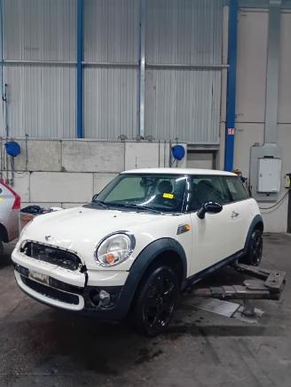Uttjänta bilar auto Mini Mini Mini (R56) Hatchback 1.4 16V One (N12-B14A) [70kW]  (11-2006/03-2010) 2008/0