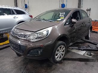 Kia Rio Rio III (UB) Hatchback 1.2 CVVT 16V (G4LA5) [63kW]  (09-2011/12-2017) picture 1