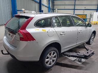 Volvo V-60 V60 I (FW/GW) Combi 1.6 DRIVe (D4162T) [84kW]  (02-2011/12-2015) picture 3