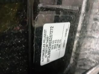 Peugeot 308 308 (L3/L8/LB/LH/LP) Hatchback 5-drs 1.6 BlueHDi 120 (DV6FC(BHZ)) [88k=
W]  (11-2013/06-2021) picture 6