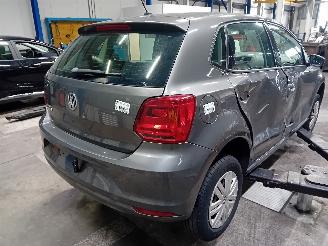 Volkswagen Polo Polo V (6R) Hatchback 1.0 12V BlueMotion Technology (CHYB) [55kW]  (01=
-2014/10-2017) picture 3