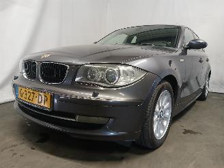 Voiture accidenté BMW 1-serie 1 serie (E87/87N) Hatchback 5-drs 116i 1.6 16V (N43-B16A) [90kW]  (09-=
2007/06-2011) 2008/7