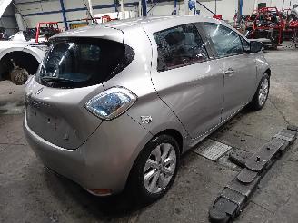 Renault Zoé Zoé (AG) Hatchback 5-drs R90 (5AQ-601) [68kW]  (09-2016/03-2024) picture 3