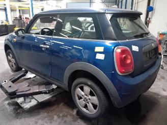 Mini Mini Mini (F56) Hatchback 3-drs 1.5 12V One D (B37C15A) [70kW]  (03-2014/..=
=2E) picture 4