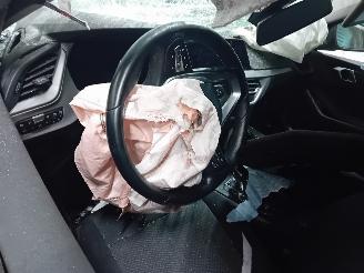 BMW 1-serie 1 serie (F40) Hatchback 120i 2.0 TwinPower 16V (B48-A20A) [131kW]  (11=
-2020/...) picture 5