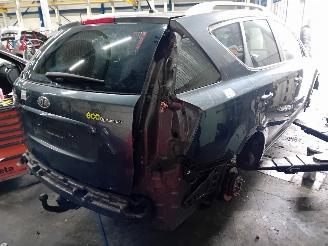 Kia Cee d Cee'd Sporty Wagon (EDF) Combi 1.4 16V (G4FA) [66kW]  (07-2009/12-2012=
) picture 3