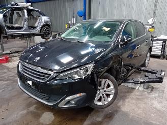 rozbiórka samochody osobowe Peugeot 308 308 (L3/L8/LB/LH/LP) Hatchback 5-drs 2.0 BlueHDi 150 16V (DW10FD(AHX))=
 [110kW]  (11-2013/12-2021) 2014