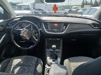 Opel Grandland Grandland (X) SUV 1.2 Turbo 12V (F12XHT(EB2ADTS)) [96kW]  (06-2017/...=
) picture 15