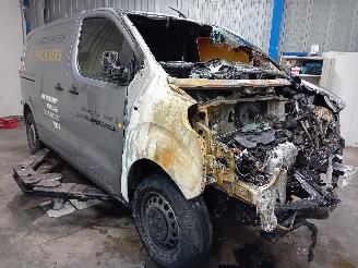 Peugeot Expert Expert (V1/VA/VB/VE/VF/VT/VY) Van 1.5 BlueHDi 120 (DV5RUC(YHV)) [88kW]=
  (06-2018/...) picture 2