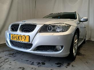 krockskadad bil auto BMW 3-serie 3 serie Touring (E91) Combi 318i 16V (N43-B20A) [105kW]  (05-2007/05-2=
012) 2010/5