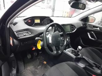 Peugeot 308 308 SW (L4/L9/LC/LJ/LR) Combi 5-drs 1.6 BlueHDi 120 (DV6FC(BHZ)) [88kW=
]  (03-2014/12-2021) picture 5