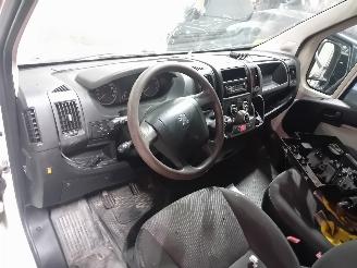 Peugeot Boxer Boxer (U9) Van 2.2 HDi 100 Euro 4 (22DT(4HV)) [74kW]  (04-2006/12-2011=
) picture 5