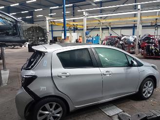 Toyota Yaris Yaris III (P13) Hatchback 1.5 16V Hybrid (1NZ-FXE) [74kW]  (03-2012/09=
-2020) picture 3