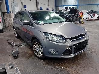 Vrakbiler auto Ford Focus Focus 3 Wagon Combi 1.0 Ti-VCT EcoBoost 12V 125 (M1DA(Euro 5)) [92kW] =
 (02-2012/05-2018) 2013/8
