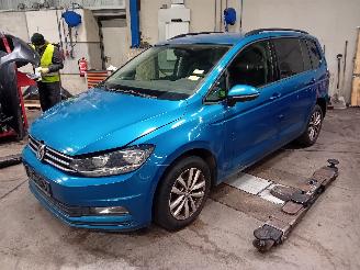Démontage voiture Volkswagen Touran Touran (5T1) MPV 1.6 TDI SCR BlueMotion Technology (DGDA) [85kW]  (05-=
2016/12-2021) 2017/3