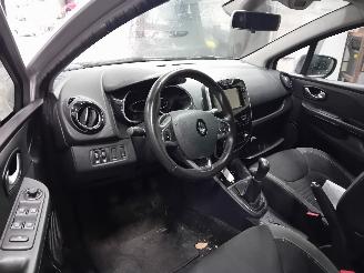 Renault Clio Clio IV (5R) Hatchback 5-drs 0.9 Energy TCE 90 12V (H4B-408(H4B-B4)) [=
66kW]  (11-2012/08-2021) picture 5