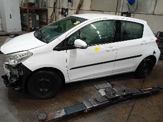 Dezmembrări autoturisme Toyota Yaris Yaris III (P13) Hatchback 1.0 12V VVT-i (1KR-FE) [51kW]  (12-2010/09-2=
020) 2013/11