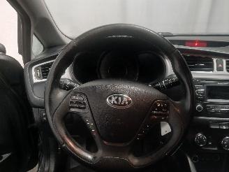 Kia Cee d Cee'd Sportswagon (JDC5) Combi 1.4i CVVT 16V (G4FA) [73kW]  (09-2012/1=
2-2018) picture 18