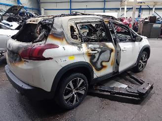 Peugeot 2008 2008 (CU) MPV 1.2 12V e-THP PureTech 110 (EB2DT(HNZ)) [81kW]  (01-2015=
/12-2019) picture 3