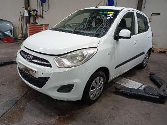 Coche siniestrado Hyundai I-10 i10 (F5) Hatchback 1.1i 12V (G4HG5) [51kW]  (04-2011/12-2013) 2012/1