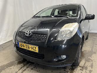 Auto incidentate Toyota Yaris Yaris II (P9) Hatchback 1.3 16V VVT-i (2SZFE) [64kW]  (08-2005/11-2010=
) 2007/12