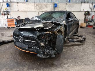 rozbiórka samochody osobowe Mercedes Cla-klasse CLA (118.3) Sedan 1.3 CLA-200 Turbo 16V (M282.914) [120kW]  (03-2019/.=
=2E.) 2019/11