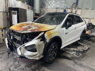 Vaurioauto  passenger cars Mitsubishi Eclipse Eclipse Cross (GK/GL) SUV 2.4 16V PHEV 4x4 (4B12) [138kW]  (01-2021/..=
=2E) 2021/7