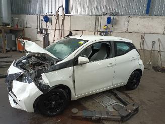 Autoverwertung Toyota Aygo Aygo (B40) Hatchback 1.0 12V VVT-i (1KR-FE) [51kW]  (05-2014/06-2018) 2016/3