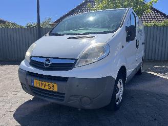 uszkodzony samochody osobowe Opel Vivaro Vivaro Van 2.0 CDTI (M9R-788) [84kW]  (08-2006/07-2014) 2011/8