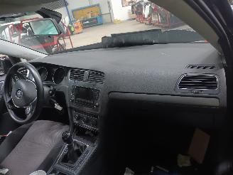 Volkswagen Golf Golf VII (AUA) Hatchback 1.6 TDI 16V (CLHB) [66kW]  (04-2013/03-2020) picture 5