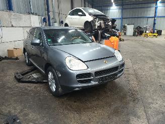 Porsche Cayenne Cayenne (9PA) SUV 4.5 S V8 32V (M48.00) [250kW]  (09-2002/09-2007) picture 2