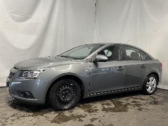 Daewoo Cruze Cruze (300) Sedan 2.0 D 16V (LLW) [92kW]  (05-2009/05-2011) picture 2