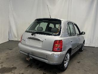 Nissan Micra Micra (K11) Hatchback 1.4 16V (CGA3DE) [60kW]  (09-2000/02-2003) picture 4