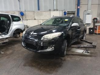 demontáž osobní automobily Renault Mégane Megane III Grandtour (KZ) Combi 5-drs 1.5 dCi 110 (K9K-836(K9K-J8)) [8=
1kW]  (02-2009/04-2016) 2011/2