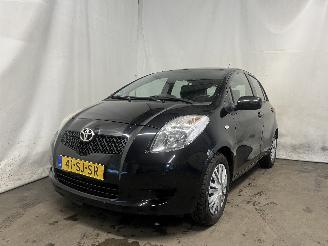 uszkodzony samochody osobowe Toyota Yaris Yaris II (P9) Hatchback 1.3 16V VVT-i (2SZFE) [64kW]  (08-2005/11-2010=
) 2006/3