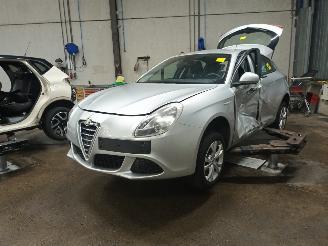 Vrakbiler auto Alfa Romeo Giulietta Giulietta (940) Hatchback 1.4 TB 16V (198.A.4000) [88kW]  (04-2010/12-=
2020) 2010/12