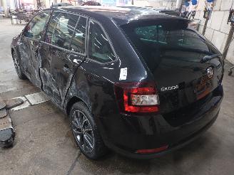 Skoda Rapid Rapid Spaceback Combi 1.2 TSI 16V (CJZC(Euro 6)) [66kW]  (05-2015/12-2=
019) picture 4