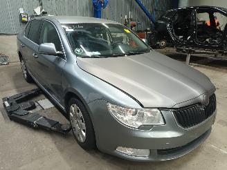 Skoda Superb Superb (3TAA) Hatchback 1.9 TDI (BLS) [77kW]  (03-2008/09-2010) picture 2